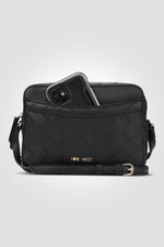 תיק צד בצבע שחור עם לוגו בצבע זהב