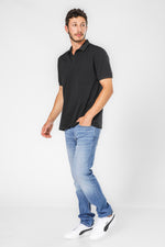 חולצת פולו בצבע שחור לגברים