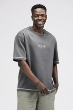 טישירט בגזרת אוברסייז עם הדפס | קנת קול