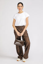 טישירט לנשים בגזרה קלאסית | קנת קול