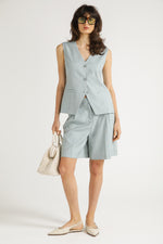 ווסט בגזרה מחויטת | קנת קול