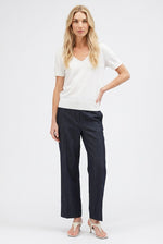 טישירט סריג לנשים עם מפתח V | קנת קול