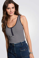 גופיה הדפס פסים בצבע נייבי/לבן