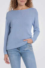 סריג צווארון עגול בצבע כחול