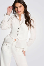 ווסט ג'ינס בצבע לבן