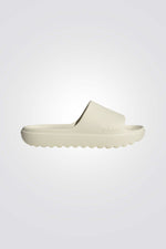 כפכפים ADILETTE LUMIA בצבע צהוב בהיר