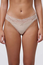 תחתוני חוטיני בעיצוב תחרה | פמינה