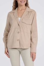 אוברשירט במראה זמש בצבע בז'