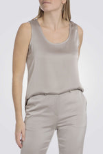 גופיית סאטן לנשים בצבע בז'