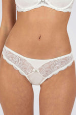 תחתון ברזילאי מתחרה ומיקרופייבר בצבע קרם