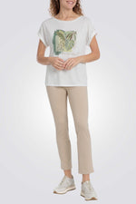 טישירט לנשים בצבע לבן עם הדפס