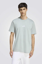 טישירט Essentials Small Logo Single Jersey לגברים | אדידס