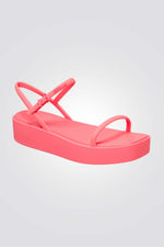 סנדלי פלטפורמה לנשים Miami Platform Y Strap Sandal | קרוקס