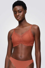 חזיית תחרה עם ריפוד וללא קשת | טריומף