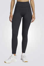 טייץ ספורט ארוך בטקסטורת ריב לנשים | אדידס