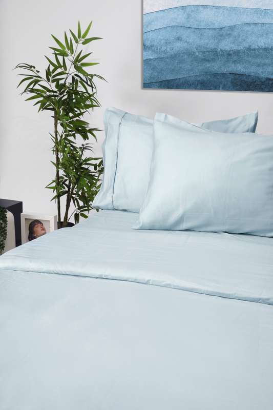 סדין מיטה זוגית רחבה מאוד  200/200 100% כותנה באריגת סאטן בצבע תכלת