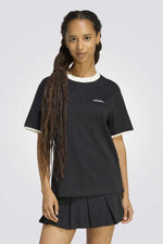 טישירט עם גרפיקה רקומה לנשים | אדידס