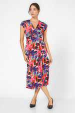 שמלה מעטפת עם הדפס אבסטרקטי