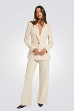 בלייזר לנשים בצבע קרם | מורגן