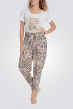 מכנסיים לנשים עם הדפס מנומר