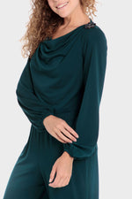 חולצה עם קפלים בצבע ירוק