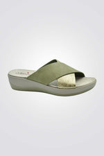 כפכפי פלטפורמה עם רצועות מוצלבות