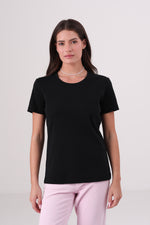 חולצת טי צווארון עגול לנשים