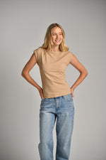 טופ אלסטי ללא מפתח לנשים