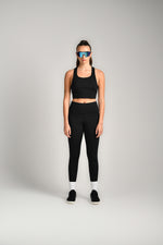 טייץ ספורט בגזרה גבוהה בצבע שחור