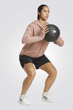 מכנסיים קצרים בצבע שחור לנשים | אדידס