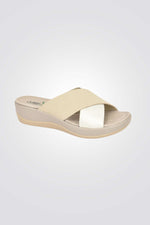 כפכפי פלטפורמה עם רצועות מוצלבות