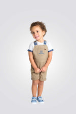 סט אוברול בז' קצר וטישירט לבנה