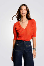 סריג שרוולים קצרים צווארון וי בצבע כתום