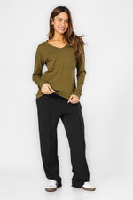 מארז שלישיית גופיות נשים צואוורון V בצבע ירוק זית