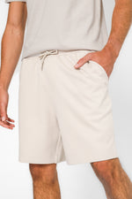 מכנסים קצרים מבד סקובה