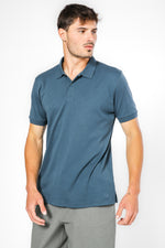 חולצת פולו קצרה צבע כחול