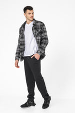 מכנסי פוטר ארוכים גזרה ישרה בצבע שחור