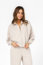 סווטשירט ספורטיבי עם רוכסן לנשים