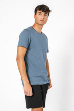 חולצה קצרה צווארון עגול מנדפת זיעה