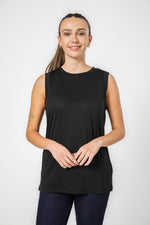 גופייה לנשים עם צווארון עגול