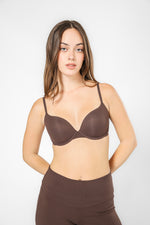 חזיית פוש אפ קלאסית עם ברזלים