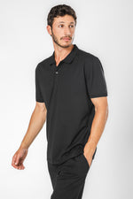 חולצת פולו קצרה