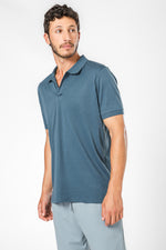 חולצת פולו קצרה