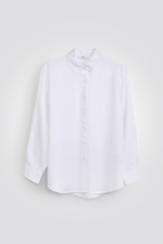 חולצה ארוכה מכופתרת בצבע לבן