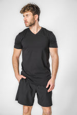 חולצת טישירט שחורה