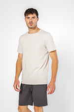 חולצה קצרה צווארון עגול צבע בז'