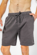 מכנסיים קצרים לגברים בצבע אפור