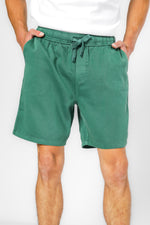 מכנסיים קצרים לגברים בצבע ירוק