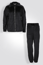 חליפת קטיפה לנשים