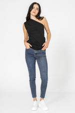 מכנסי גינס מותן רלקס בצבע כחול